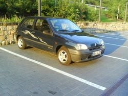 Blau Gebraucht 1996 Renault Clio Kleinwagen | 900 €