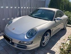 Silber Gebraucht 2005 Porsche 911 Carrera Coupé | 38.500 € (Fairer Preis)