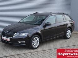 Schwarz Gebraucht 2020 Skoda Octavia Style Kombi | 17.350 € (Guter Preis)