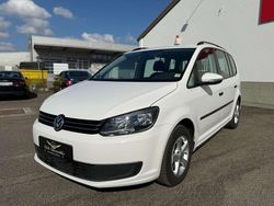 Candyweiss Gebraucht 2009 VW Touran Trendline Van / Kleinbus | 6.899 € (Fairer Preis)