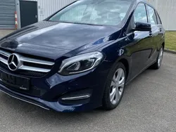Blau Gebraucht 2018 Mercedes B200 Van / Kleinbus | 18.900 € (Fairer Preis)