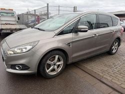Gold Gebraucht 2016 Ford S-MAX Titanium Van / Kleinbus | 6.400 €
