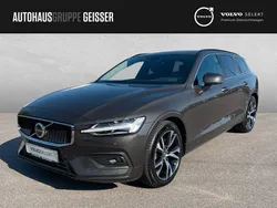Platinum grey Gebraucht 2024 Volvo V60 Core Kombi | 35.850 € (Guter Preis)