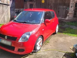 Rot Gebraucht 2007 Suzuki Swift Kleinwagen | 2.500 € (Fairer Preis)