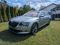 Grau Gebraucht 2018 Skoda Superb Kombi | 20.300 € (Teuer)