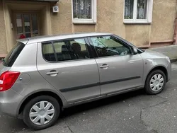Braun Gebraucht 2009 Skoda Fabia Classic Kleinwagen | 3.700 € (Fairer Preis)
