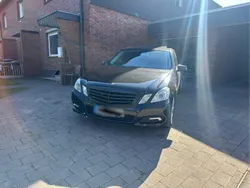 Schwarz Gebraucht 2010 Mercedes E350 Avantgarde Limousine | 9.400 € (Superpreis)