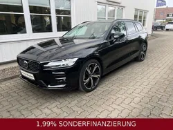 Onyx black metallic Gebraucht 2024 Volvo V60 Plus Kombi | 39.890 € (Fairer Preis)