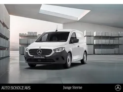 Weiß Gebraucht 2023 Mercedes Citan 110 Van | 21.418 € (Fairer Preis)