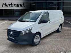 Weiß Gebraucht 2024 Mercedes Vito Van / Kleinbus | 36.450 € (Teuer)