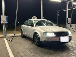 Silber Gebraucht 2001 Audi A4 Limousine | 3.800 €