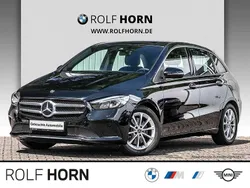 Kosmosschwarz metallic Gebraucht 2019 Mercedes B250 Van / Kleinbus | 28.820 € (Fairer Preis)
