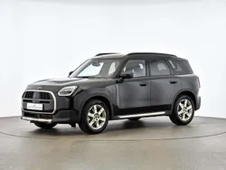 Schwarz Gebraucht 2023 Mini Countryman Favoured SUV | 33.088 € (Superpreis)