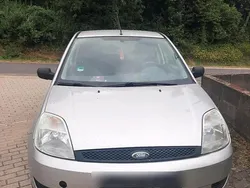 Grau Gebraucht 2005 Ford Fiesta Kleinwagen | 350 € (Superpreis)