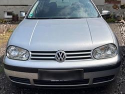 Silber Gebraucht 2003 VW Golf IV Limousine | 550 € (Guter Preis)