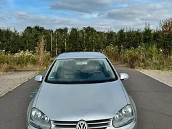 Silber Gebraucht 2004 VW Golf V Kleinwagen | 2.750 € (Etwas zu teuer)