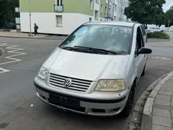 Silber Gebraucht 2004 VW Sharan Trendline Van / Kleinbus | 1.500 € (Guter Preis)