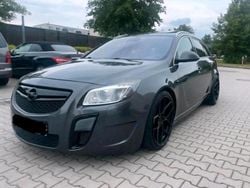 Grau Gebraucht 2011 Opel Insignia OPC Kombi | 7.000 € (Guter Preis)
