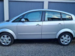 Silber Gebraucht 2001 Audi A2 Kleinwagen | 2.200 € (Guter Preis)