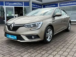Beige Gebraucht 2016 Renault Mégane IV Experience Limousine | 9.990 € (Fairer Preis)