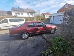 Rot Gebraucht 1985 Mercedes E300 Limousine | 5.900 €