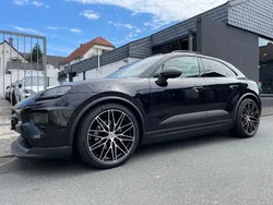 Schwarz Gebraucht 2025 Porsche Macan SUV | 89.990 € (Superpreis)