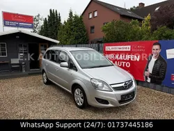 Silber Gebraucht 2012 Opel Zafira Family Van / Kleinbus | 4.980 € (Fairer Preis)