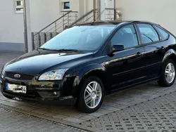 Schwarz Gebraucht 2006 Ford Focus Ghia Limousine | 3.750 € (Etwas zu teuer)