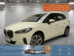 Weiß Gebraucht 2024 BMW 216 Active Tourer Luxury Line Van / Kleinbus | 27.280 € (Etwas zu teuer)