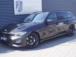 Black sapphire metallic Gebraucht 2022 BMW 330 M Sport Limousine | 34.990 € (Guter Preis)