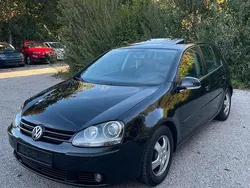 Schwarz Gebraucht 2004 VW Golf V Kleinwagen | 3.250 € (Fairer Preis)
