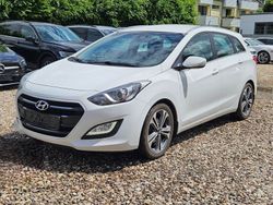 Weiß Gebraucht 2017 Hyundai i30 Kombi | 11.600 € (Fairer Preis)