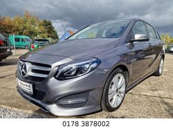 Grau Gebraucht 2018 Mercedes B180 Edition Van / Kleinbus | 16.700 € (Guter Preis)