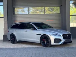 Grün Gebraucht 2023 Jaguar XF Sportbrake R-Dynamic Kombi | 34.950 € (Guter Preis)