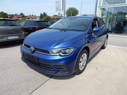 Blau Gebraucht 2024 VW Polo Life Limousine | 21.380 € (Etwas zu teuer)