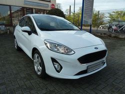 Weiß Gebraucht 2020 Ford Fiesta Cool & Connect Limousine | 9.499 €
