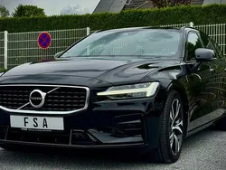 Schwarz Gebraucht 2021 Volvo V60 R-Design Kombi | 19.999 € (Guter Preis)