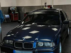 Blau Gebraucht 1995 BMW 316 Basis Coupé | 4.599 €