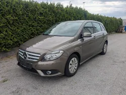Grau Gebraucht 2012 Mercedes B180 Van / Kleinbus | 9.690 € (Guter Preis)