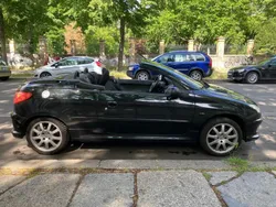 Schwarz Gebraucht 2003 Peugeot 206 CC Cabrio | 2.500 € (Etwas zu teuer)