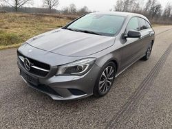 Schwarz Gebraucht 2015 Mercedes CLA250 Urban Limousine | 16.990 € (Fairer Preis)