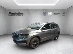 Grau Gebraucht 2023 Skoda Karoq SportLine SUV | 35.990 € (Teuer)