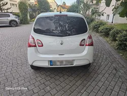 Weiß Gebraucht 2013 Renault Twingo Liberty Kleinwagen | 2.400 € (Fairer Preis)