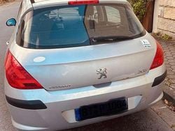 Silber Gebraucht 2011 Peugeot 308 Filou Limousine | 2.000 € (Guter Preis)