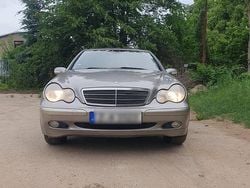 Grau Gebraucht 2003 Mercedes C180 Limousine | 1.499 € (Fairer Preis)