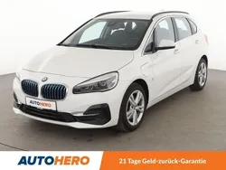 Weiß Gebraucht 2019 BMW 225 Active Tourer Luxury Line Van / Kleinbus | 17.570 € (Fairer Preis)