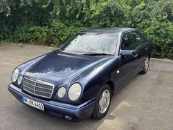 Blau Gebraucht 1998 Mercedes E200 Classic Limousine | 1.700 € (Superpreis)