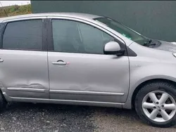 Grau Gebraucht 2006 Nissan Note Acenta Van / Kleinbus | 1.100 € (Superpreis)