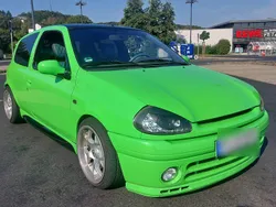 Grün Gebraucht 1999 Renault Clio Coupé | 4.100 €