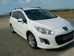Weiß Gebraucht 2011 Peugeot 308 Kombi | 6.900 € (Fairer Preis)